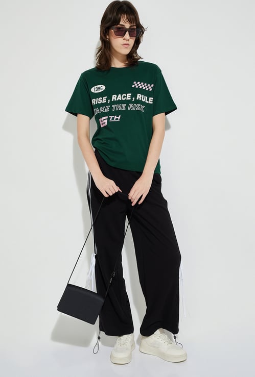 URB_N Women Graphic Print Relaxed Fit T-shirt