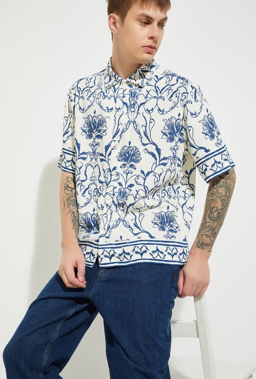 URB_N Men Printed Regular Fit Shirt