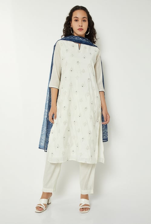Women Embroidered Straight Kurta Set