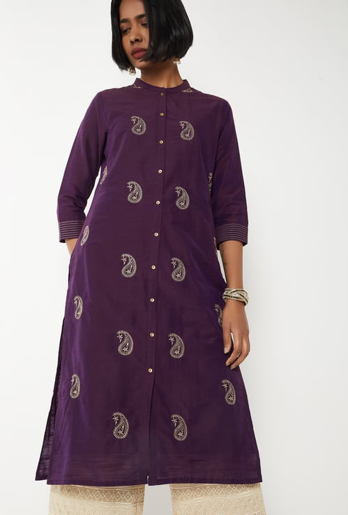 Women Embroidered Straight Kurta