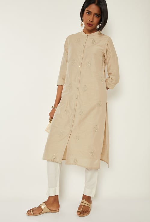 Women Metallic Embroidered Straight Kurta