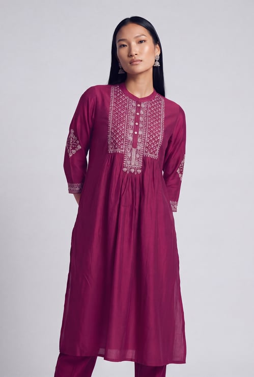 Women Embroidered Straight Kurta Set