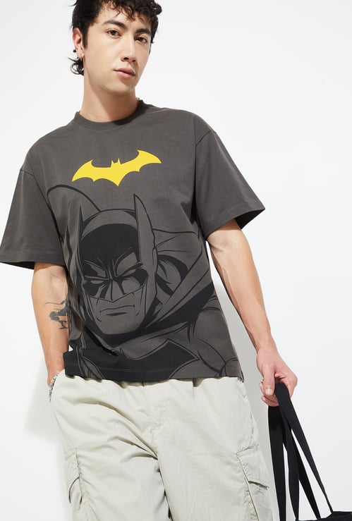 URB_N Men Batman Print Oversized T-shirt