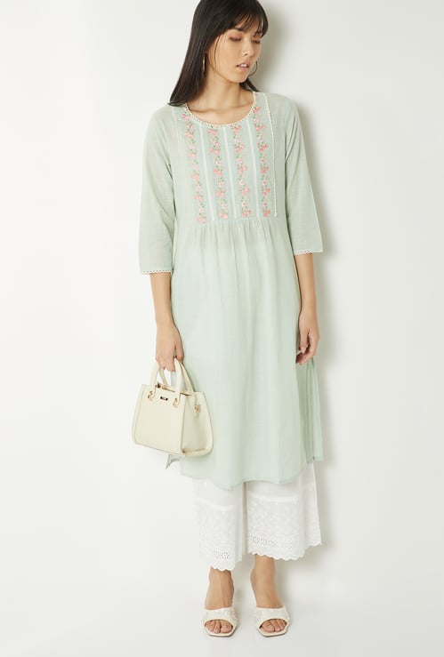 Women Yoke Embroidered Straight Kurta
