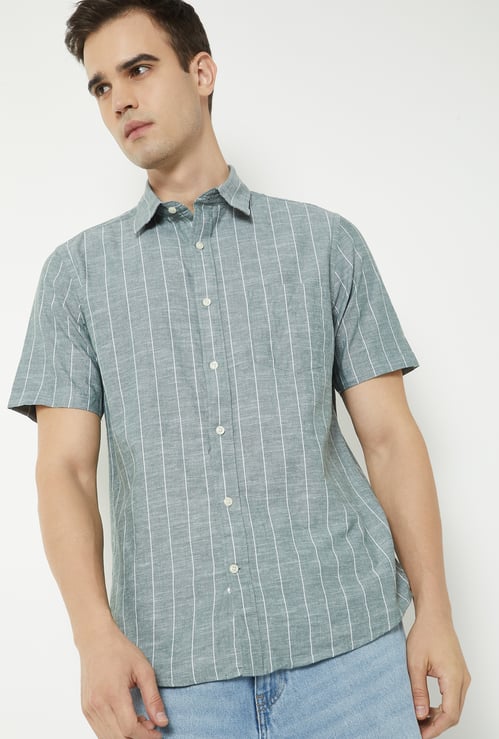 Men Striped Slim Fit Shirt