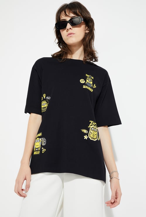 URB_N Women Minion Print Oversized T-shirt