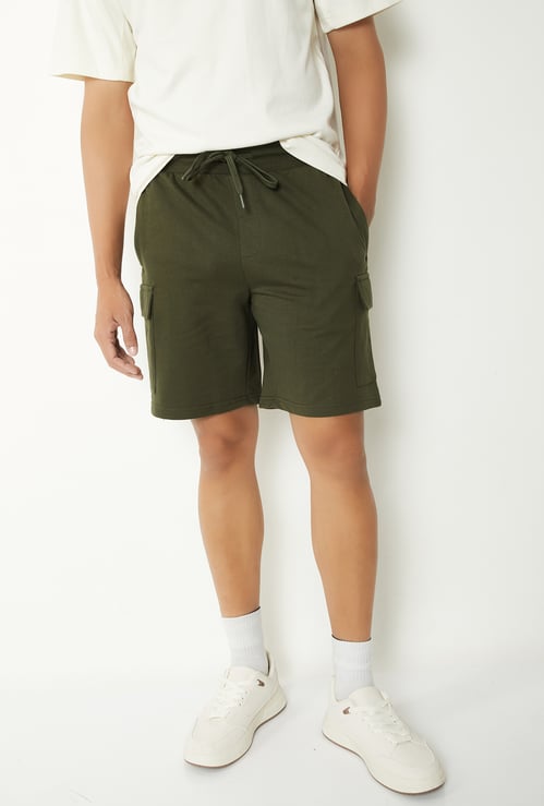 Men Solid Cargo Shorts