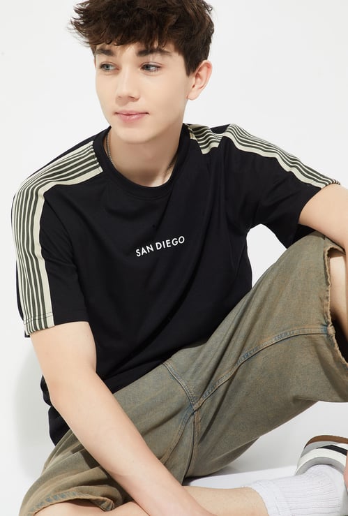 URB_N Men Side Stripes T-shirt