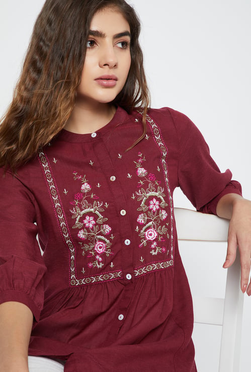 Women Embroidered Tunic