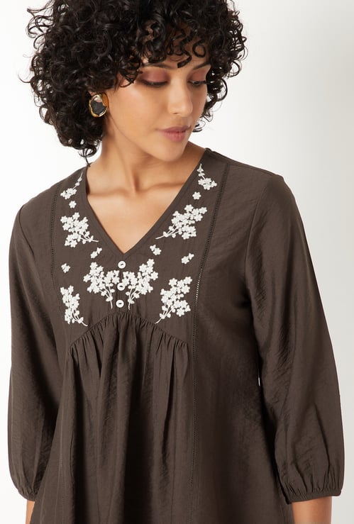 Women Embroidered Tunic