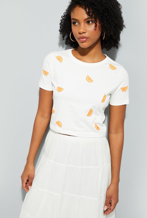 URB_N Women Embroidered T-shirt