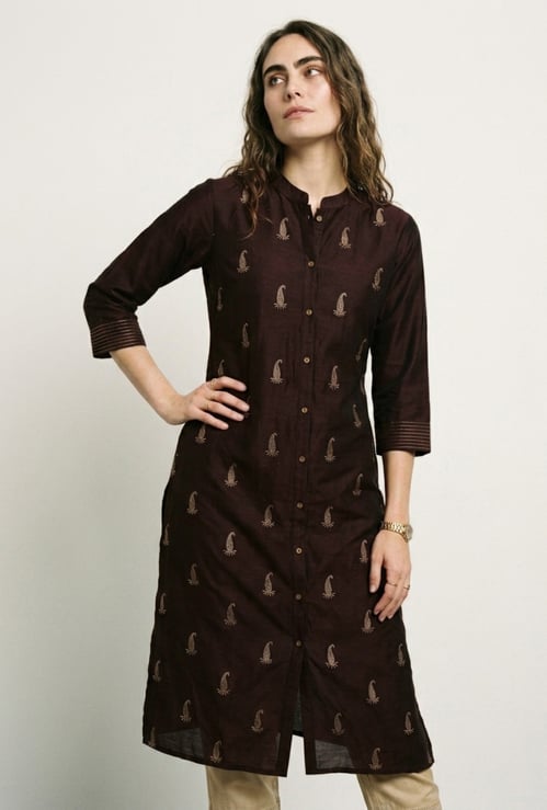 Women Embroidered Straight Kurta
