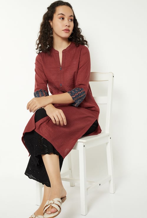 Women Pintuck Straight Kurta