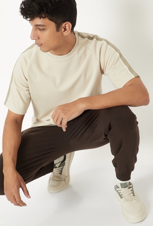 Men Contrast Taping Sports T-shirt