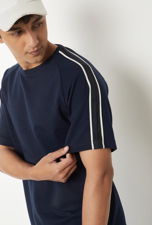 Men Contrast Taping Sports T-shirt