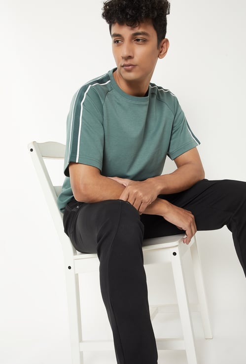 Men Contrast Taping Sports T-shirt