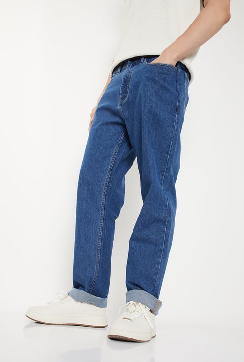 Men Washed Straight Fit Jeans
