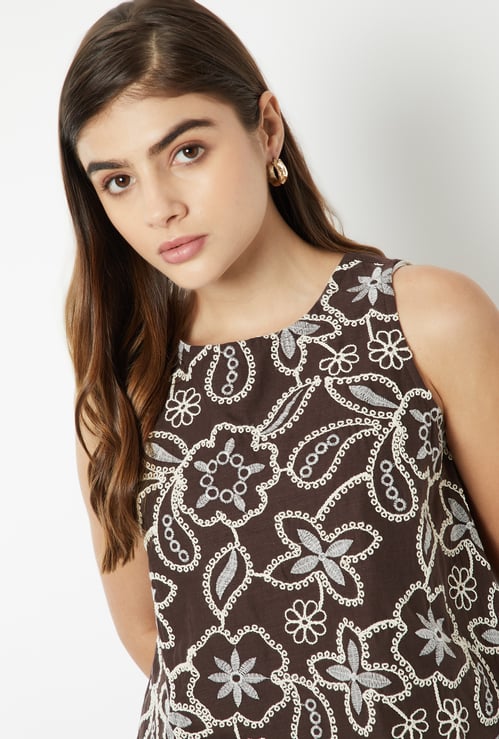 Women Embroidered Sleeveless Top