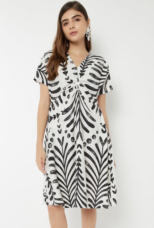Women Printed Twisted Front A-line Dress