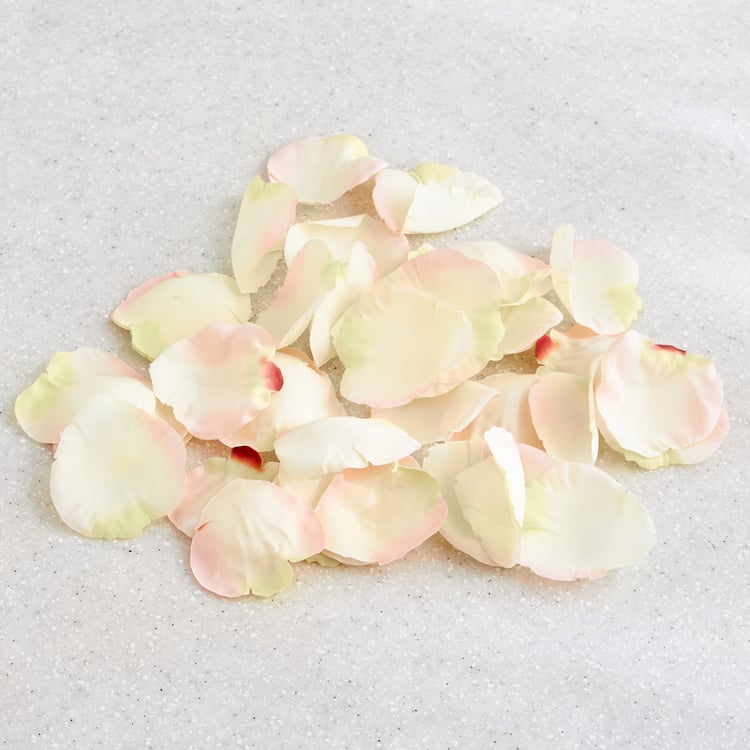 Gloria Hover Set of 40 Fabric Floating Rose Petals