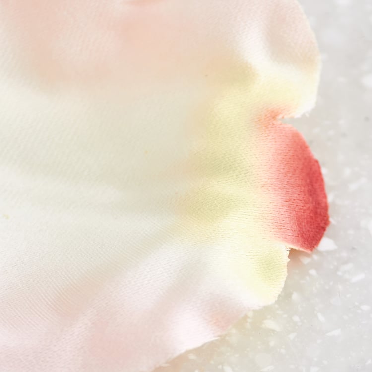 Gloria Hover Set of 40 Fabric Floating Rose Petals