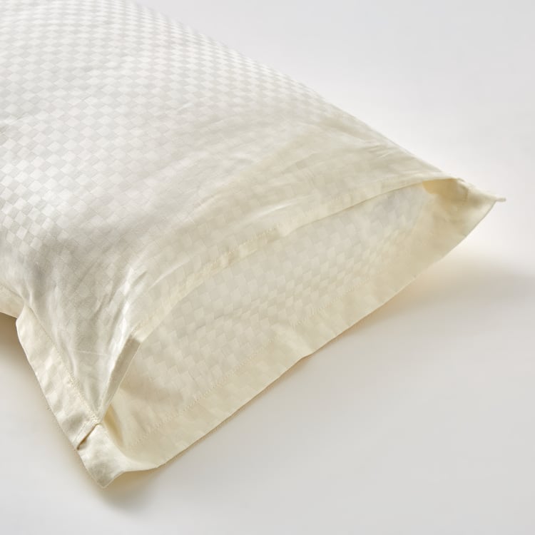 Zepher Jacquard Checkmate Set of 2 Cotton Pillow Covers - 70x45cm