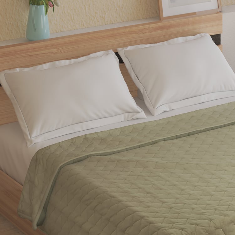 Mystic Gard Mirelle Cotton Embroidered Double Quilt