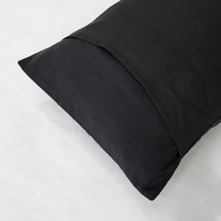 Ecliptic Saga Chess Set of 2 Quilted Pillow Covers - 70x45cm