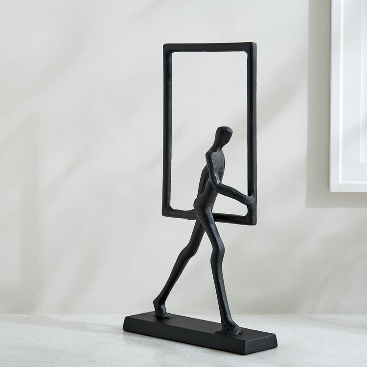 Romo Est Nico Metal Figurine