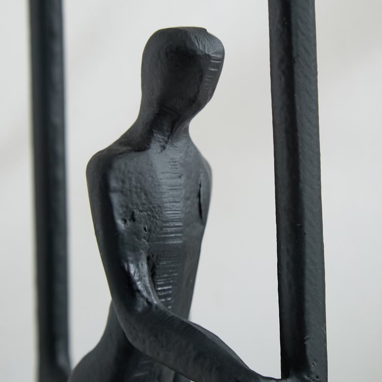 Romo Est Nico Metal Figurine