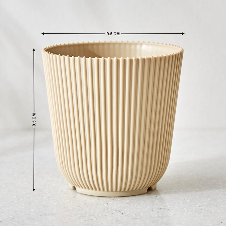 Nomad Viksa Polypropylene Ribbed Planter