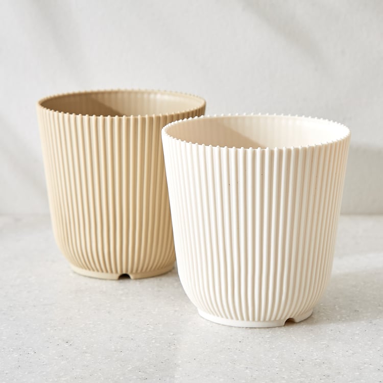 Nomad Viksa Polypropylene Ribbed Planter