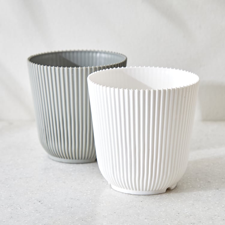 Nomad Viksa Polypropylene Ribbed Planter