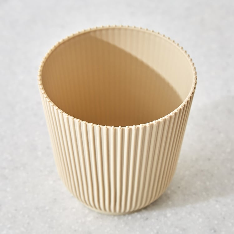 Nomad Viksa Polypropylene Ribbed Planter