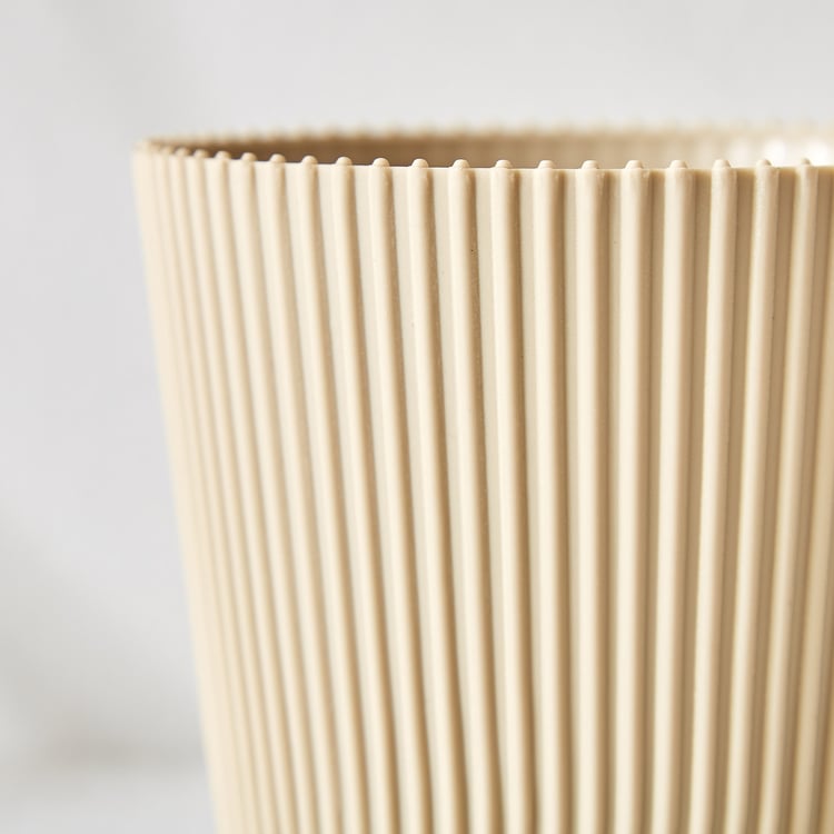 Nomad Viksa Polypropylene Ribbed Planter