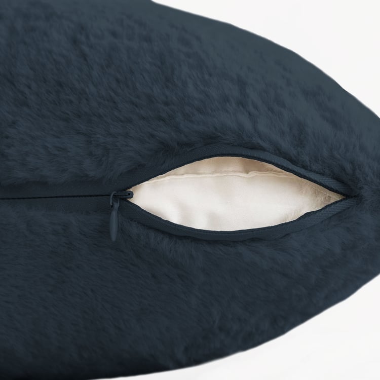 LUXE HOME Set of 2 Fuzzy Cushion Covers - 40x40cm