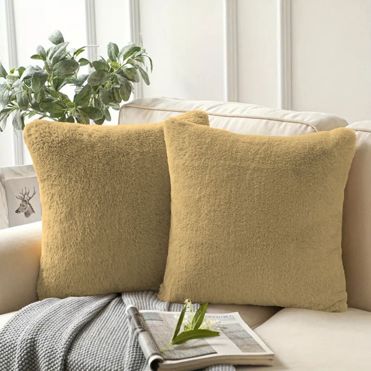 LUXE HOME Set of 2 Fuzzy Cushion Covers - 40x40cm