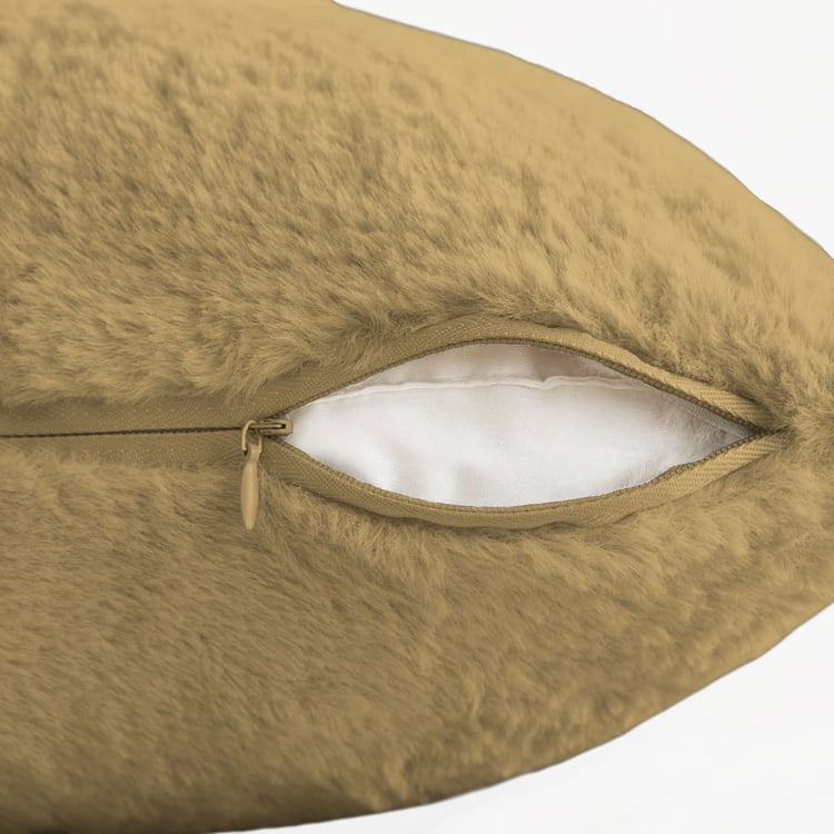 LUXE HOME Set of 2 Fuzzy Cushion Covers - 40x40cm