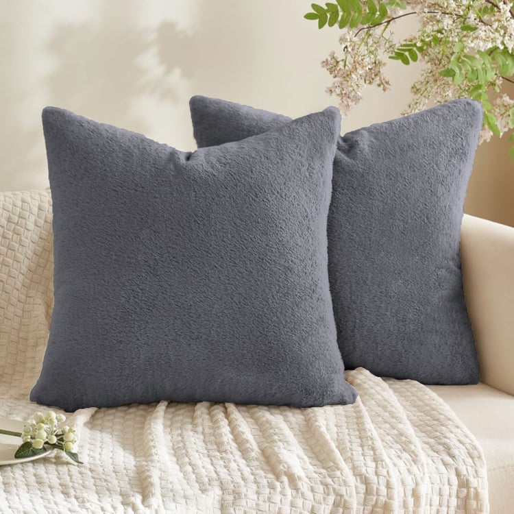 LUXE HOME Set of 2 Fuzzy Cushion Covers - 40x40cm