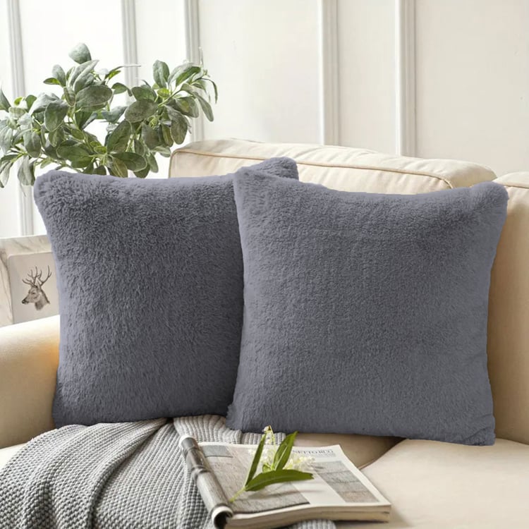 LUXE HOME Set of 2 Fuzzy Cushion Covers - 40x40cm