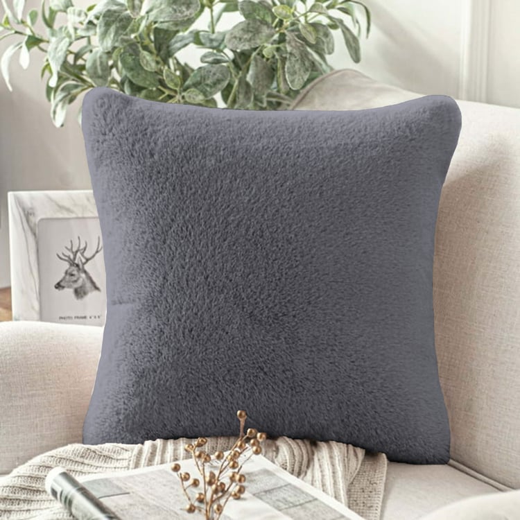 LUXE HOME Set of 2 Fuzzy Cushion Covers - 40x40cm