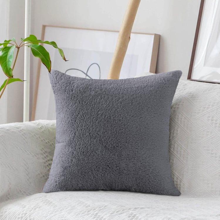 LUXE HOME Set of 2 Fuzzy Cushion Covers - 40x40cm