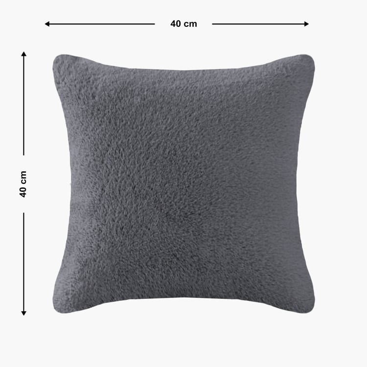 LUXE HOME Set of 2 Fuzzy Cushion Covers - 40x40cm