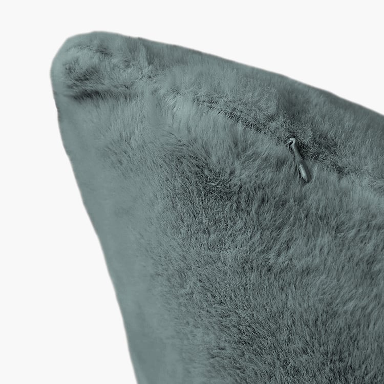 LUXE HOME Set of 2 Fuzzy Cushion Covers - 40x40cm