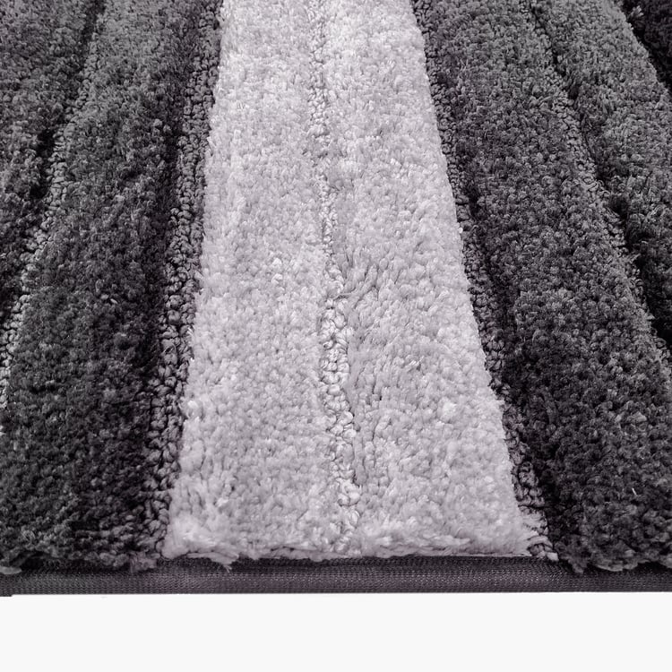 LUXE HOME INTERNATIONAL Microfiber Striped Anti-Slip Bath Mat - 60x40cm