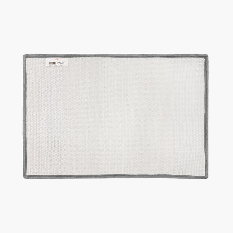 LUXE HOME International Microfibre Striped Anti-Slip Bath Mat - 60x40cm