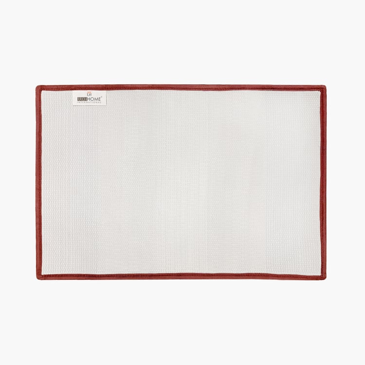 LUXE HOME INTERNATIONAL Microfibre Striped Anti-Slip Bath Mat - 60x40cm