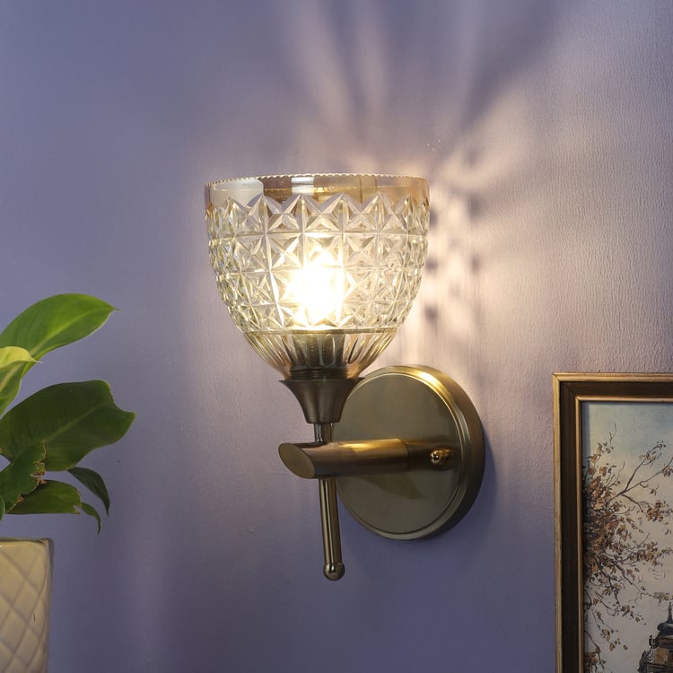VEDAS Imperial Glass Diamond Pattern Wall Light