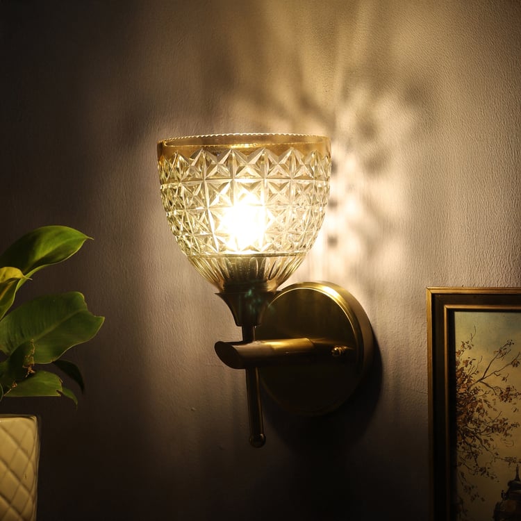 VEDAS Imperial Glass Diamond Pattern Wall Light