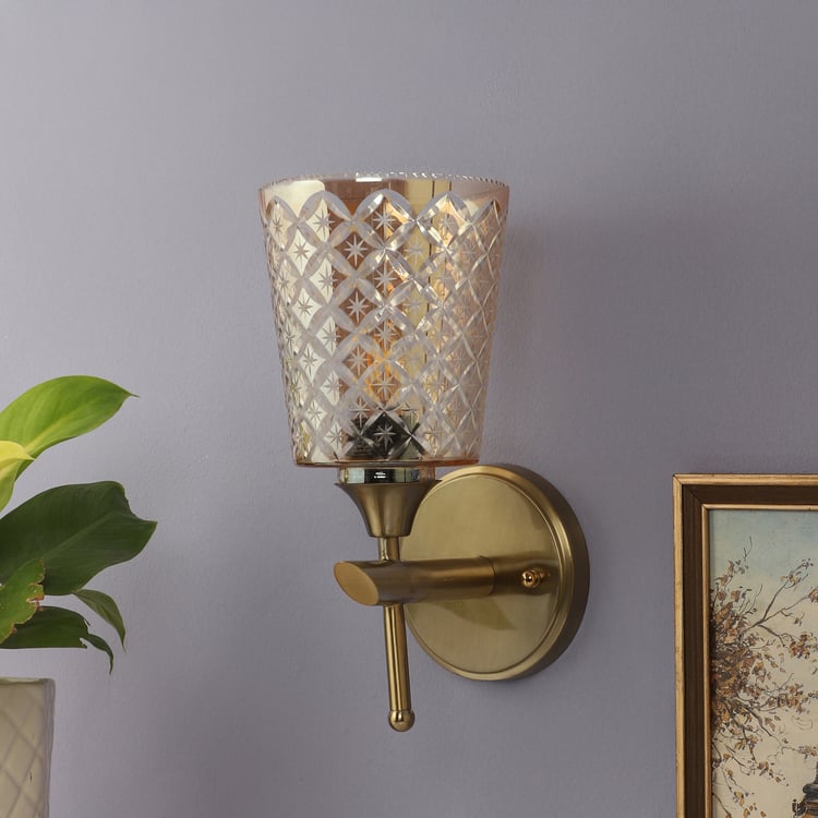 VEDAS Imperial Glass Star Patterned Wall Light